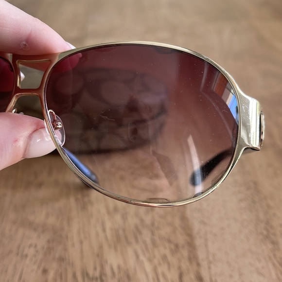 Marc Jacobs Sunglasses W/ Coach Case - Picture 5 of 17